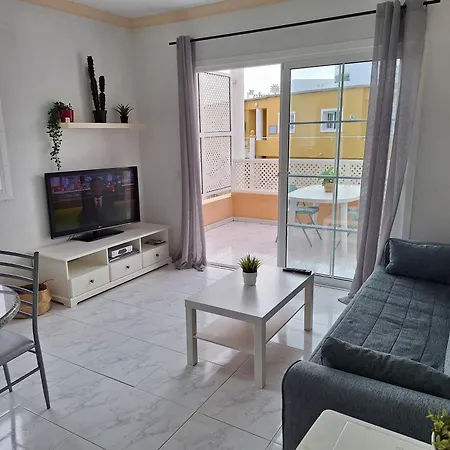 - Orlando Complex Апартаменти *